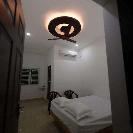Vg Mahal Hotell Tiruchirappalli Eksteriør bilde